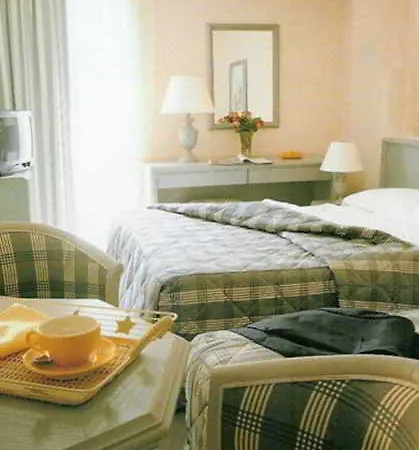Western Acadie Paris Nord Villepinte 3*